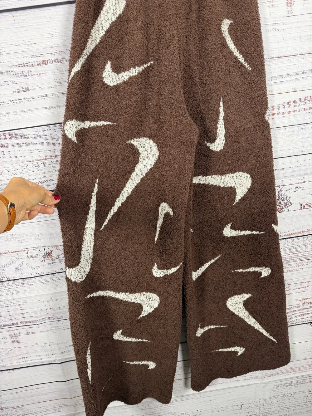 Nike Phoenix Cozy Bouclé Swoosh Wide Leg Pants Orewood Brown XS FD4288-227